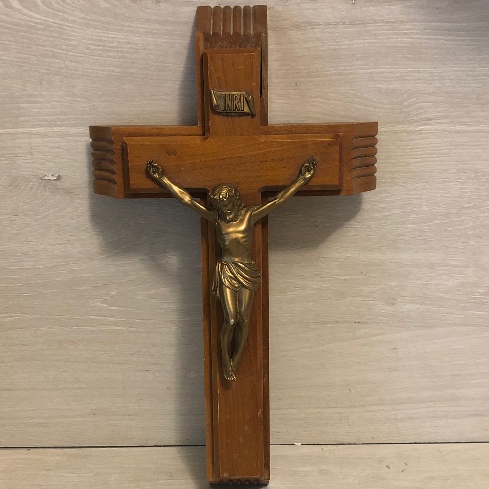 Vintage Wood Catholic Sick Call Crucifix Last Rites with Hidden Compartment Read